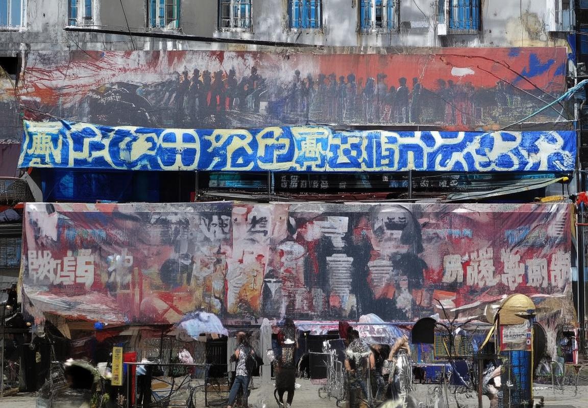 商业博弈：职业体育联盟的资本运作与品牌价值扩张